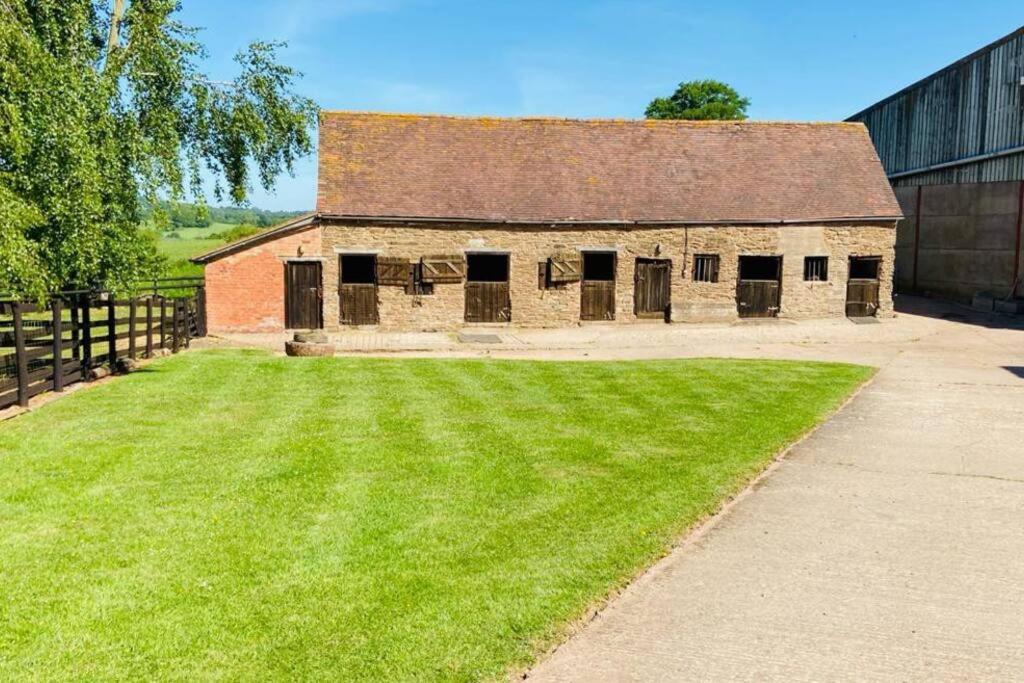 Coach House - Detached Cottage Within 135 Acres 布罗姆亚德 外观 照片